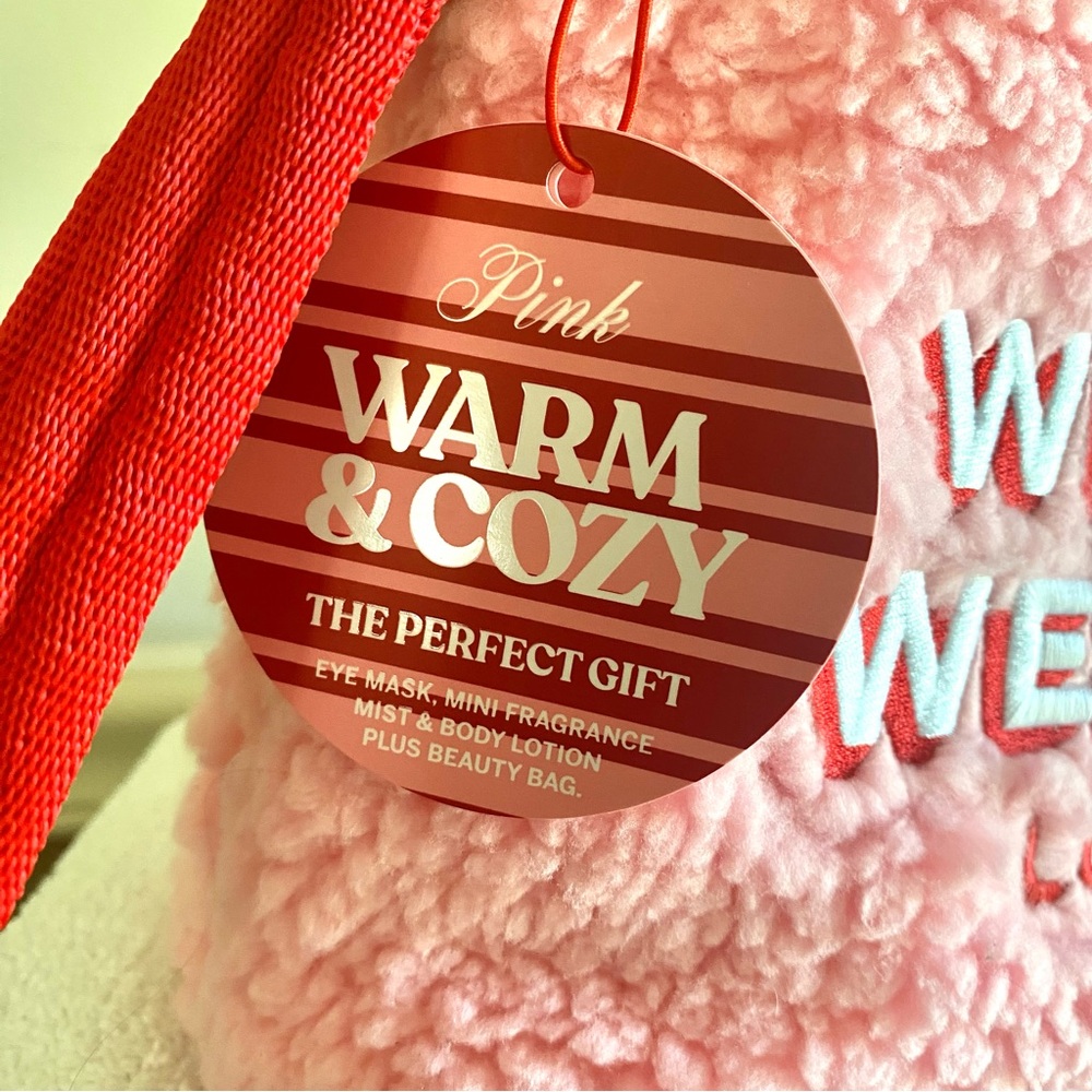 Victoria's Secret PINK "Warm & Cozy" gift set with a fleece bag, and eye mask. - Picture 4 of 11